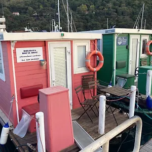 Casa In House Boat Poetto Botel