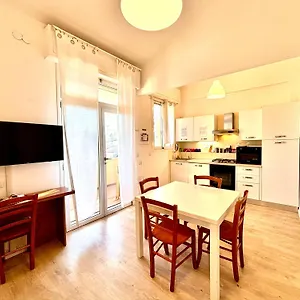 Poetto 50m From The Sea Cagliari,sardinia Appartamento